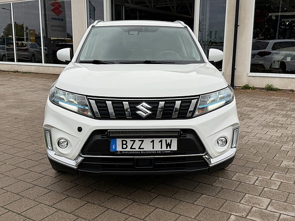 Suzuki Vitara 2 of 27