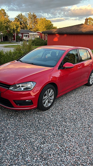 Volkswagen Golf VII 2 of 10