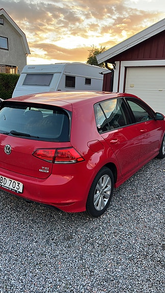 Volkswagen Golf VII 4 of 10