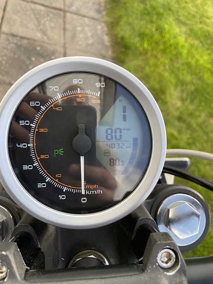 Super Soco TC Elmoped i fint skick 3 of 4