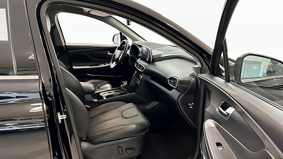 Hyundai Santa Fe 3 of 13