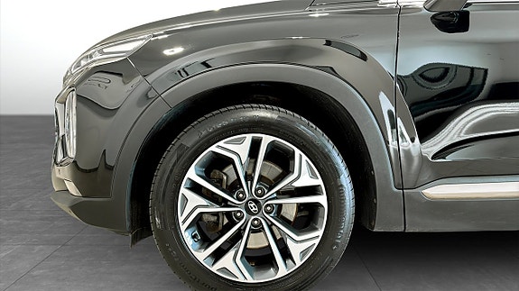 Hyundai Santa Fe 9 of 13