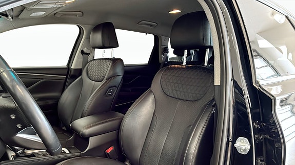 Hyundai Santa Fe 13 of 13