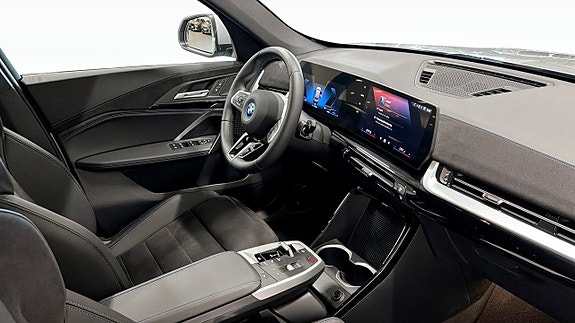 BMW X1 3 of 13