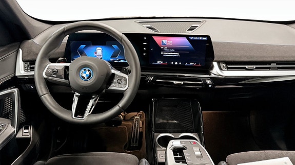 BMW X1 4 of 13