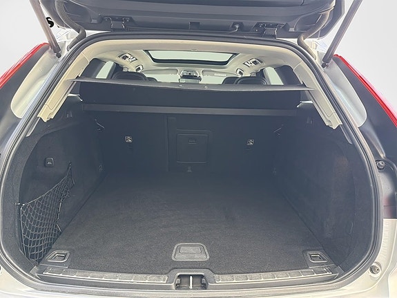 Volvo XC60 12 of 15