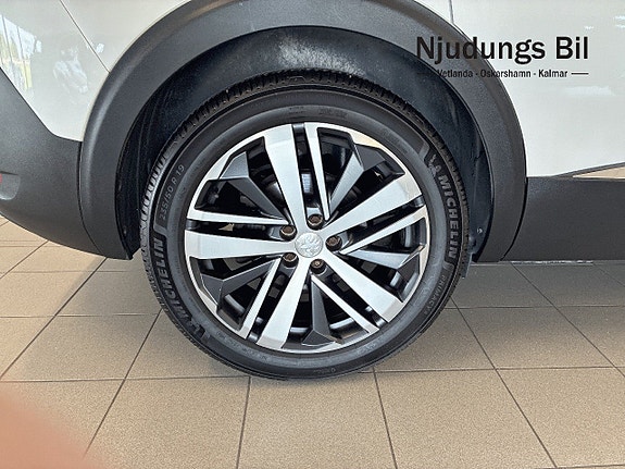 Peugeot 5008 7 of 13