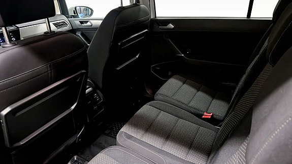 Volkswagen Touran 11 of 23