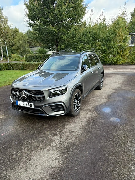 Mercedes-Benz GLB200 2 of 3