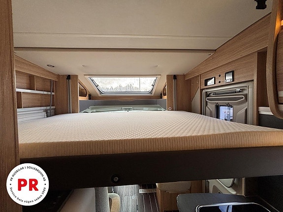 Knaus SKY WAVE 650 MEG 10 of 14