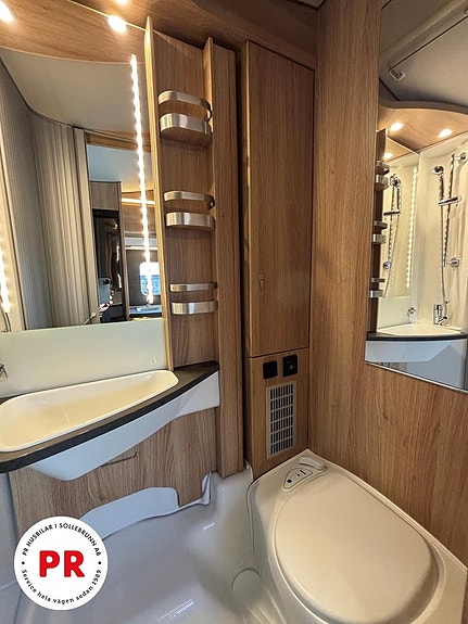 Knaus SKY WAVE 650 MEG 6 of 14