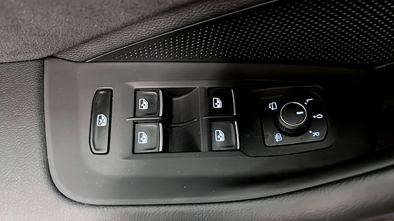 Volkswagen Passat 18 of 26