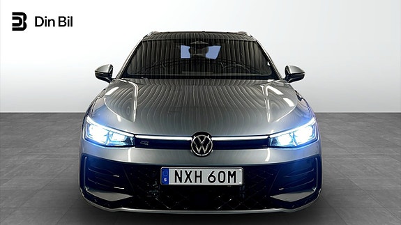 Volkswagen Passat 4 of 26