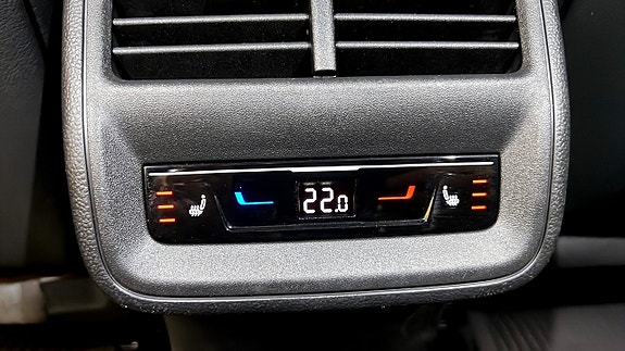 Volkswagen Passat 24 of 26