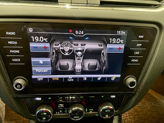Skoda Octavia Scout 17 of 27