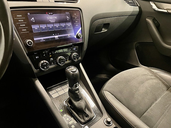 Skoda Octavia Scout 11 of 27