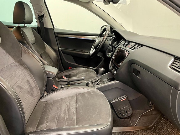 Skoda Octavia Scout 22 of 27