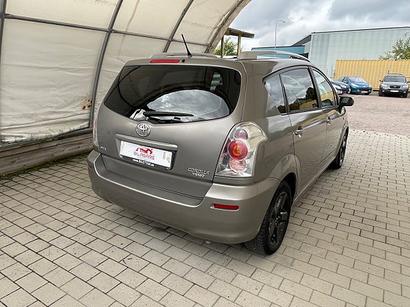 Toyota Corolla Verso 3 of 25