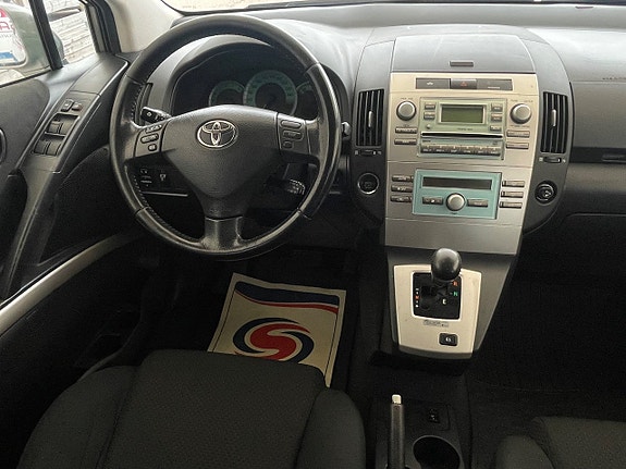 Toyota Corolla Verso 15 of 25