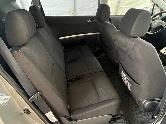 Toyota Corolla Verso 13 of 25