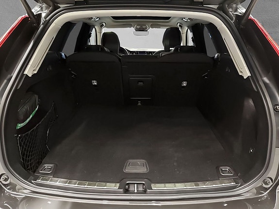 Volvo XC60 7 of 12
