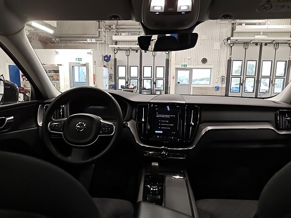 Volvo XC60 9 of 12