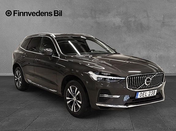 Volvo XC60 2 of 12