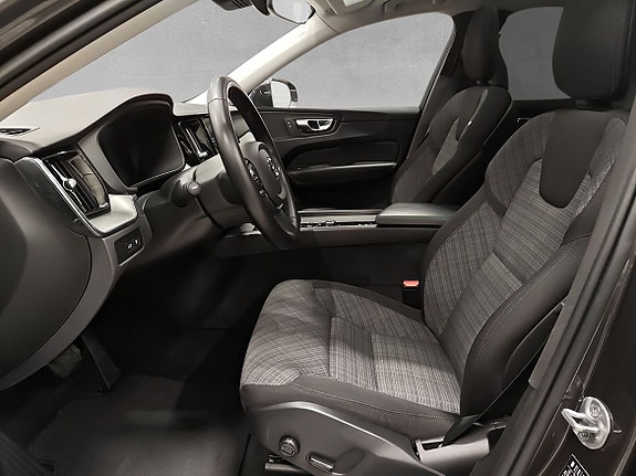Volvo XC60 5 of 12