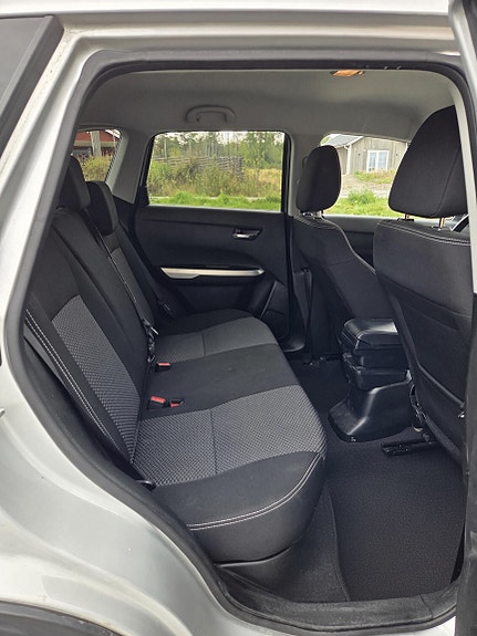 Suzuki Vitara 10 of 13