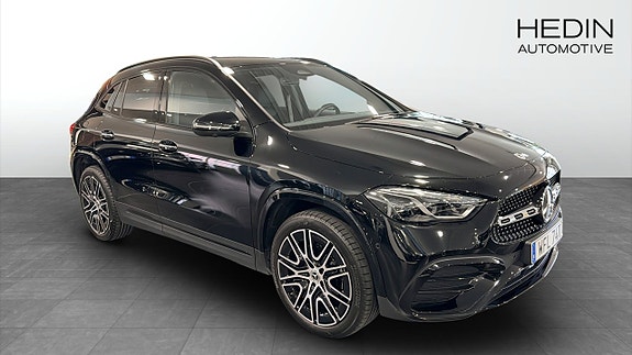 Mercedes-Benz GLA250 2 of 11