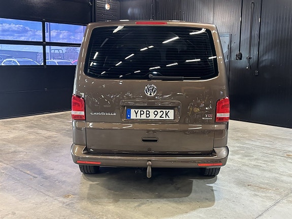 Volkswagen Caravelle 5 of 24
