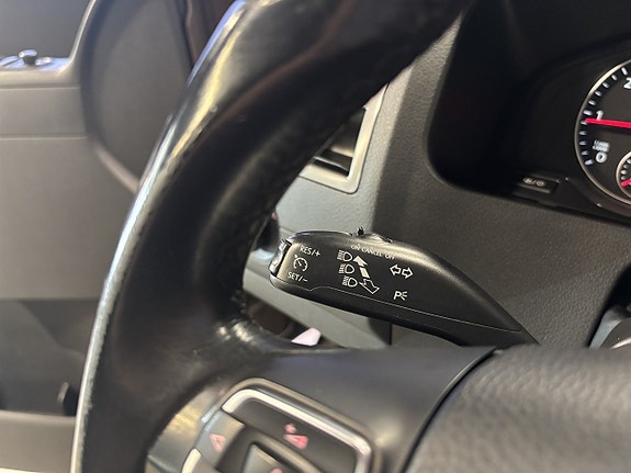 Volkswagen Caravelle 15 of 24
