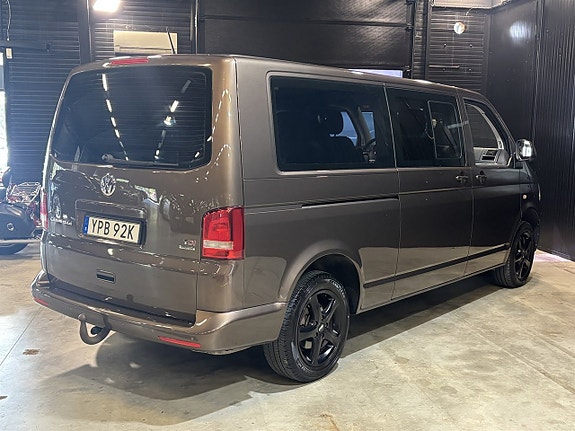 Volkswagen Caravelle 6 of 24