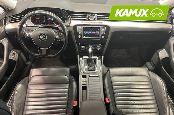 Volkswagen Passat 10 of 18