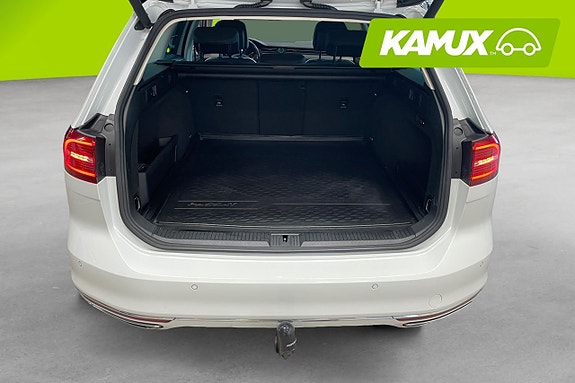 Volkswagen Passat 17 of 18