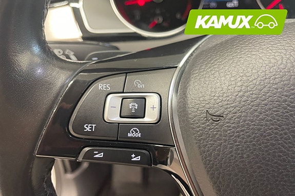 Volkswagen Passat 14 of 18