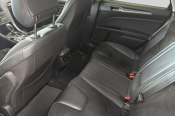 Ford Mondeo 9 of 18