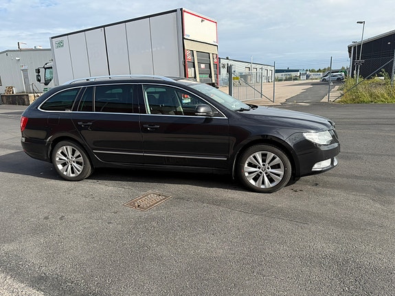 Skoda Superb 3 of 7