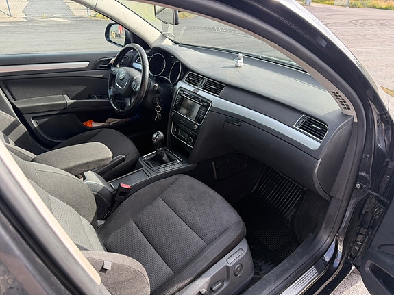 Skoda Superb 5 of 7