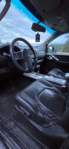 Nissan Navara 6 of 9