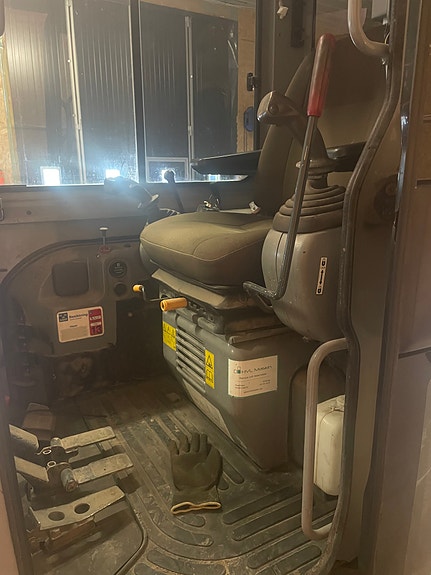 New Holland 3 of 5
