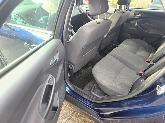 Ford Focus 10 of 22
