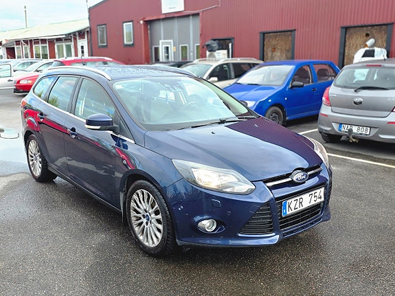 Ford Focus 3 of 22