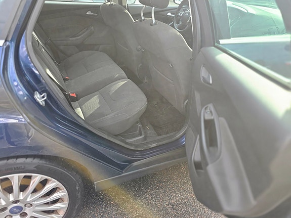 Ford Focus 16 of 22