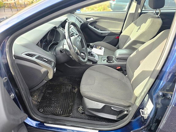 Ford Focus 11 of 22