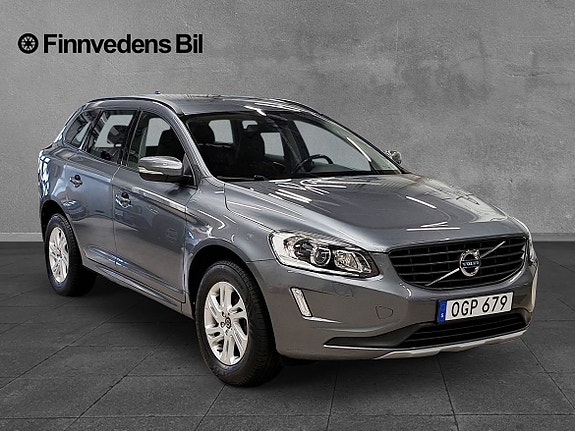 Volvo XC60 2 of 8
