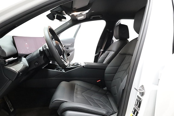 BMW 530e 12 of 30