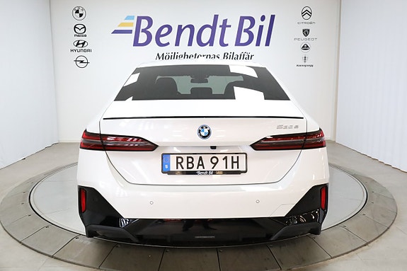 BMW 530e 9 of 30