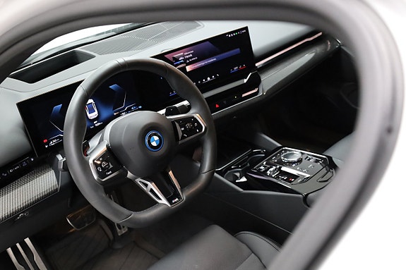 BMW 530e 19 of 30