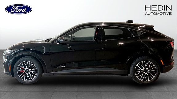 Ford Mustang Mach-E 7 of 12